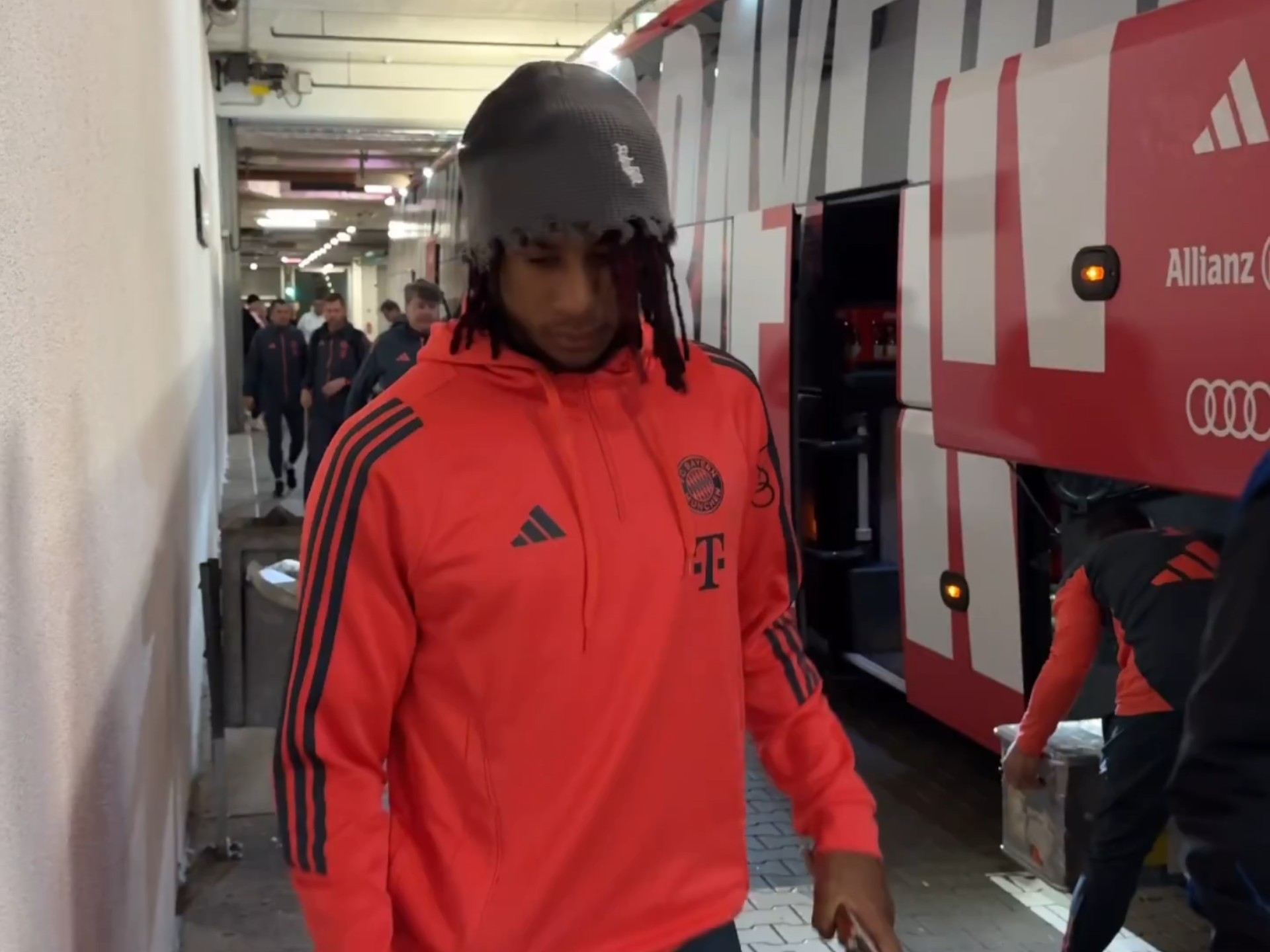 包含赛前德国杯焦点战，奥兰多魔术刷新队史纪录，赛场秩序良好，训练强度明显提升的词条